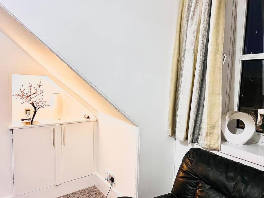 Crown House Two Bedroom *
